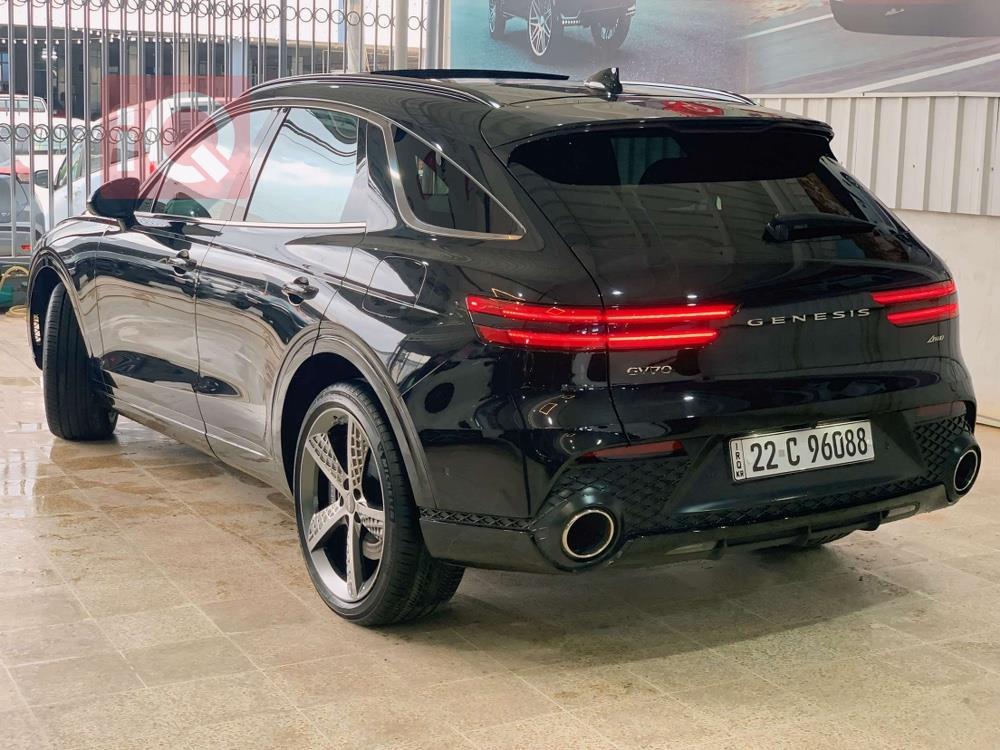Genesis GV70